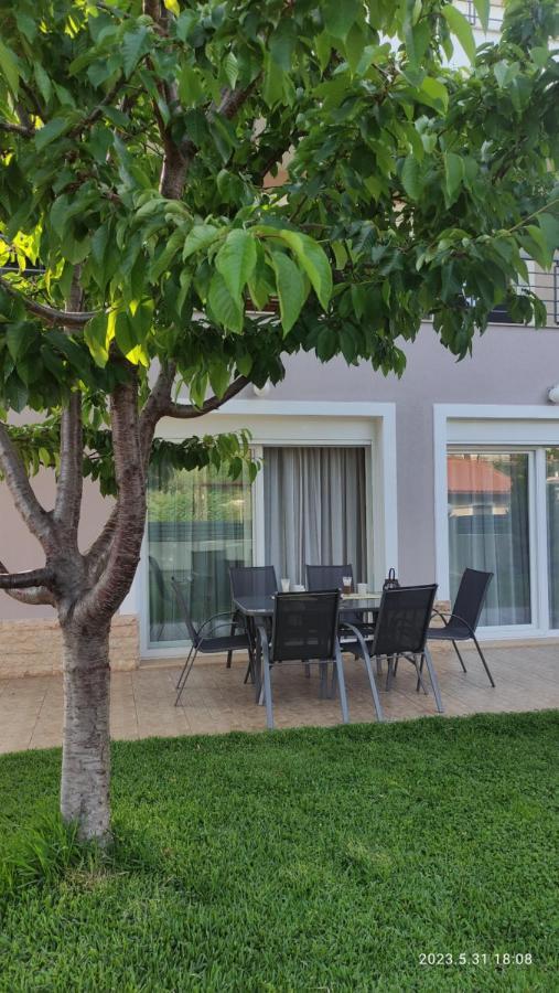 Ferienwohnung Urbi Garden Artemida  Exterior foto